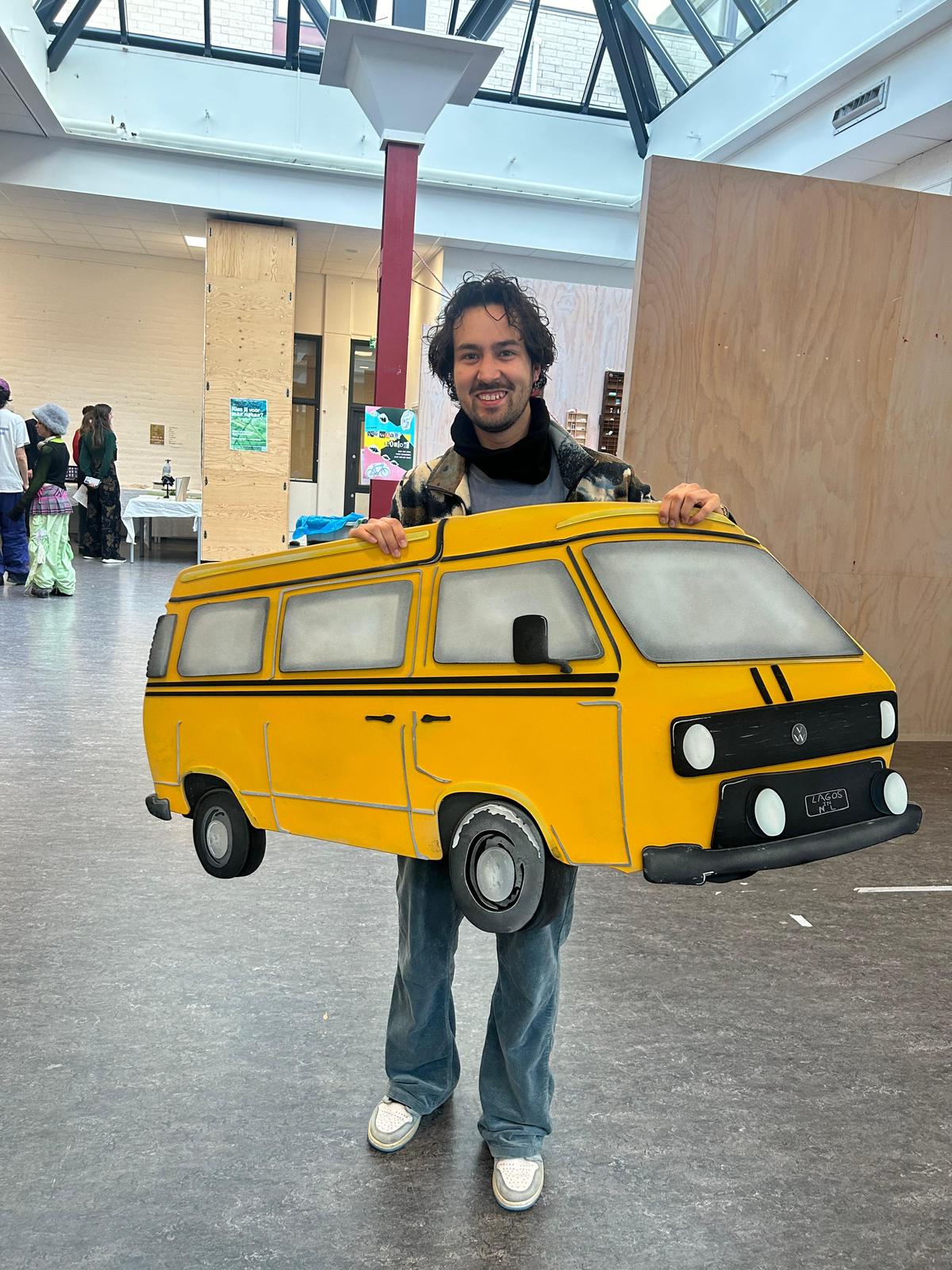 Juliën Vrinds Renou in his studio